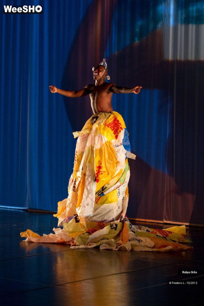 29/42 photos du spectacle Beauty remained for just a moment...