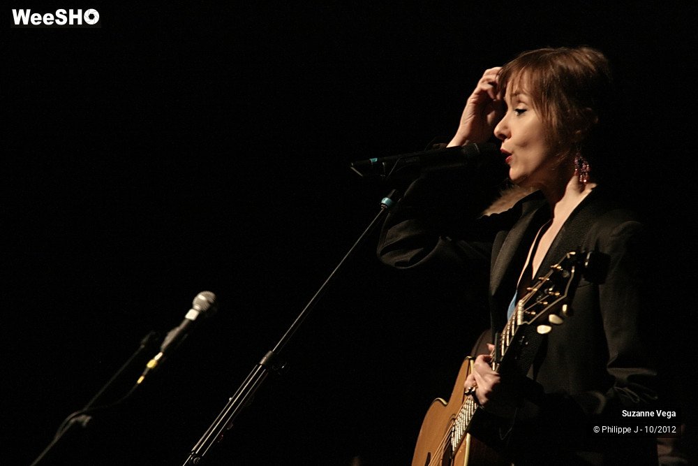 2/14 photos du spectacle Suzanne Vega