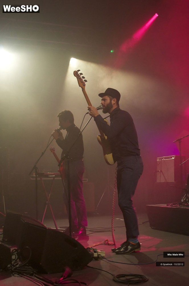 3/25 photos du spectacle Who made Who 
