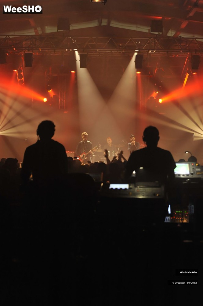 16/25 photos du spectacle Who made Who 