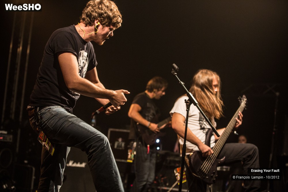 14/26 photos du spectacle Erasing Your Fault