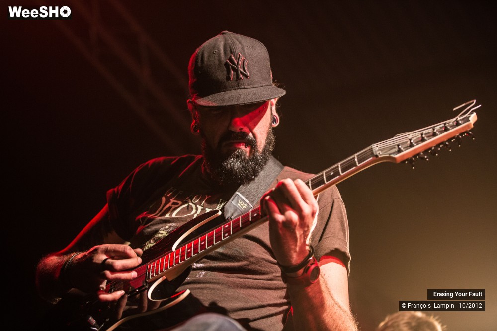 17/26 photos du spectacle Erasing Your Fault