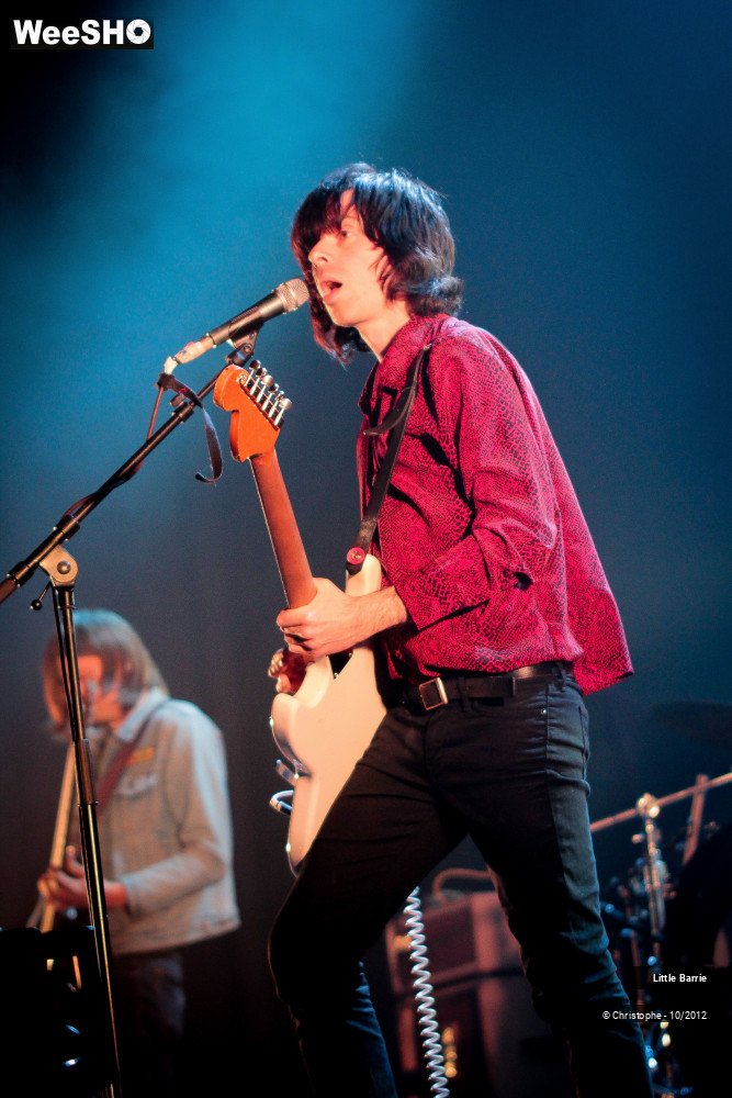 25/36 photos du spectacle Little Barrie