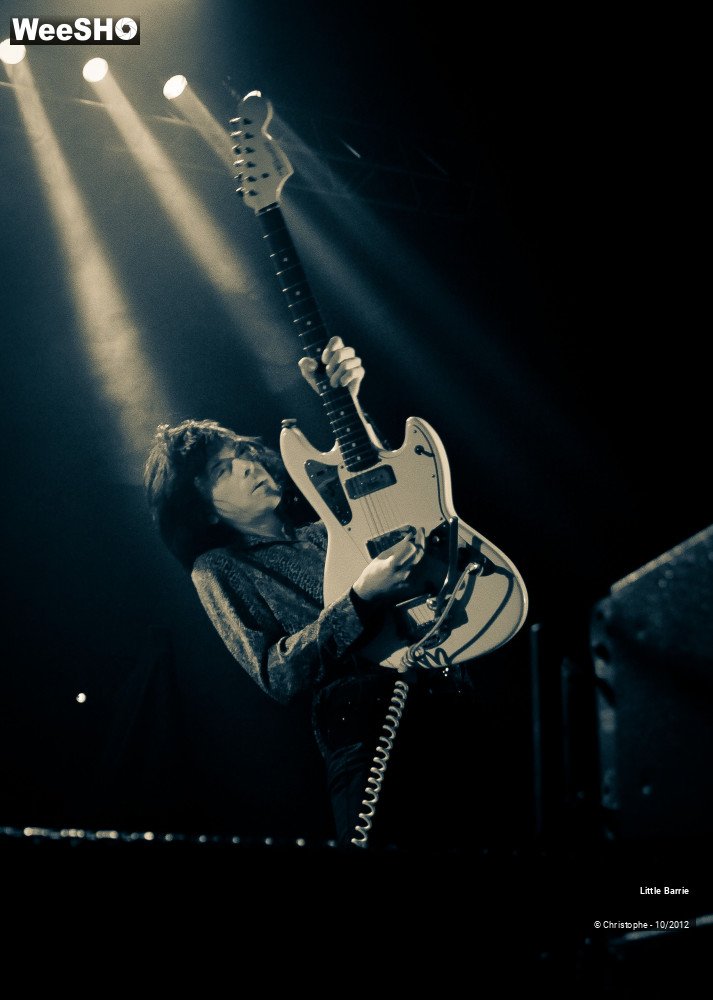 32/36 photos du spectacle Little Barrie