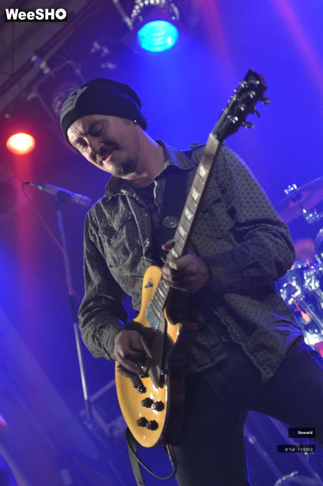 26/27 photos du spectacle Emerald