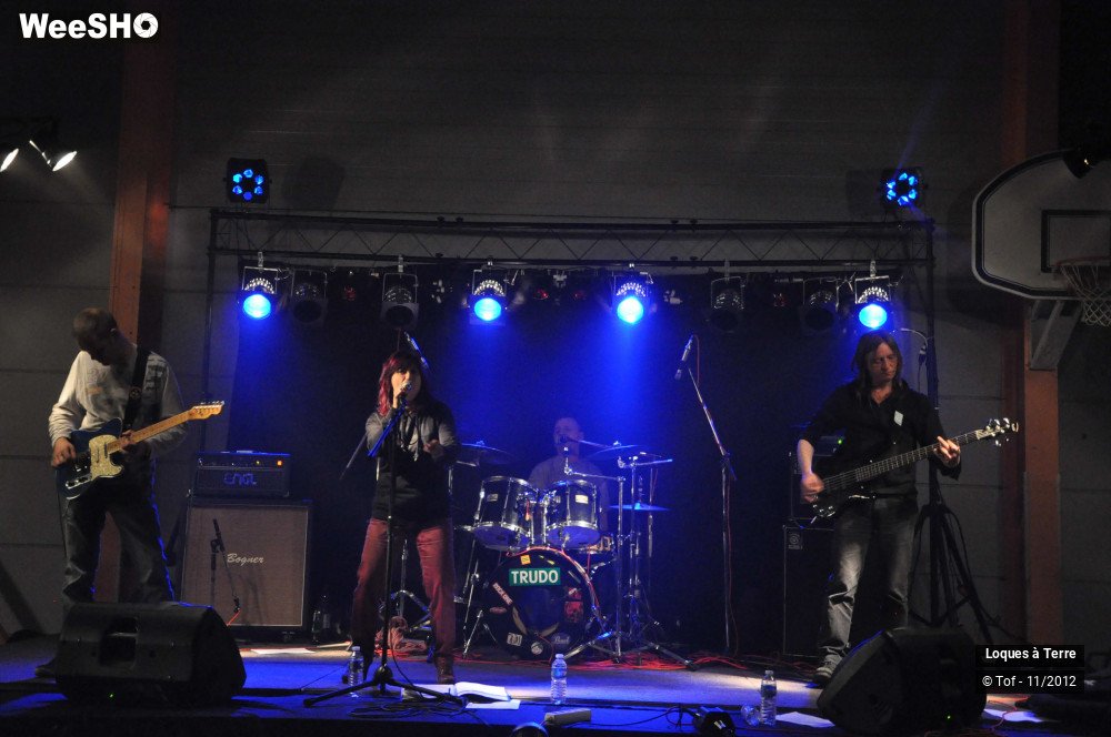 15/27 photos du spectacle Loques à terre