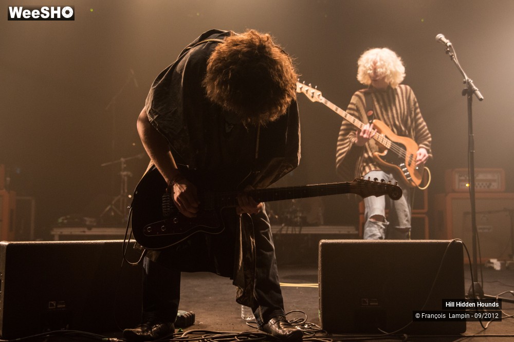 2/23 photos du spectacle Hill Hidden Hounds