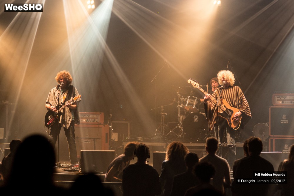 5/23 photos du spectacle Hill Hidden Hounds