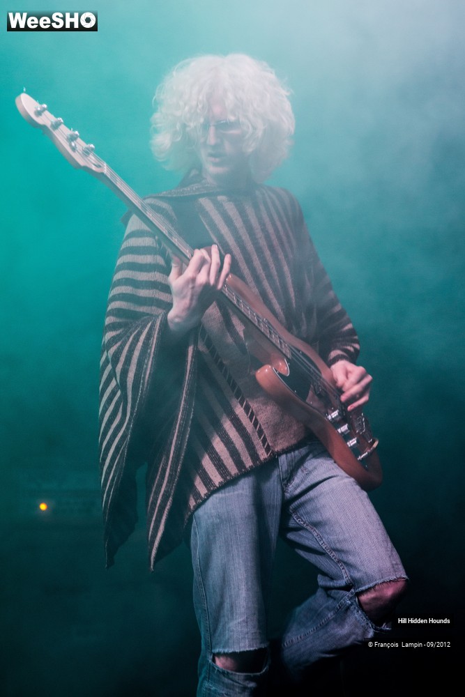 16/23 photos du spectacle Hill Hidden Hounds