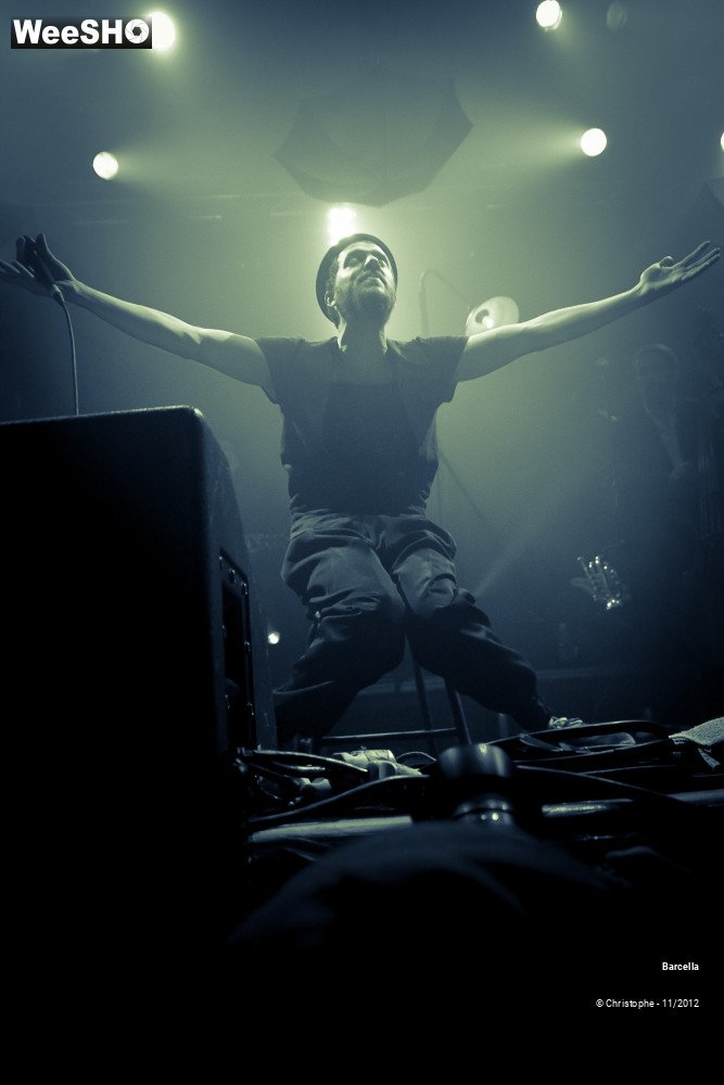 30/50 photos du spectacle Barcella