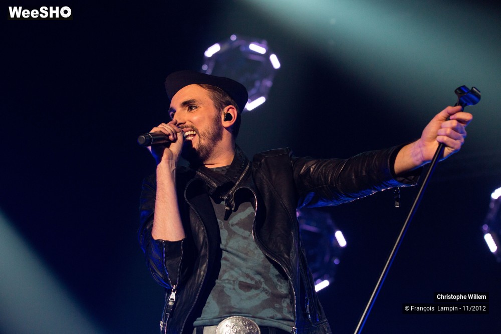 10/45 photos du spectacle Christophe Willem