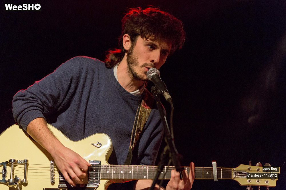 1/30 photos du spectacle June Bug