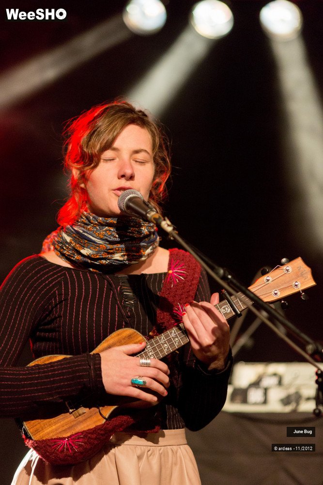 27/30 photos du spectacle June Bug