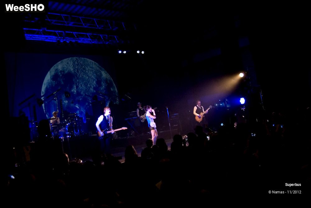 14/33 photos du spectacle Superbus