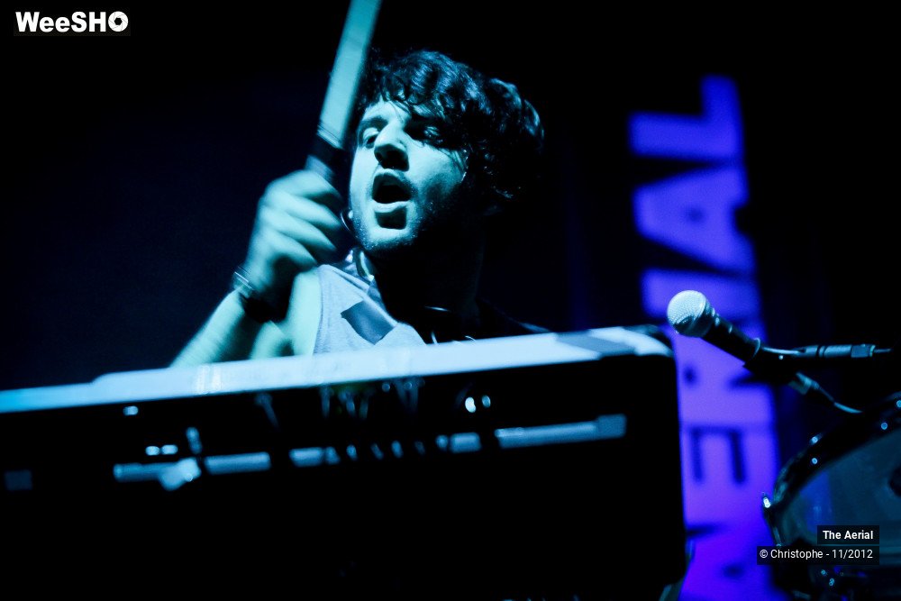 20/44 photos du spectacle The Aerial