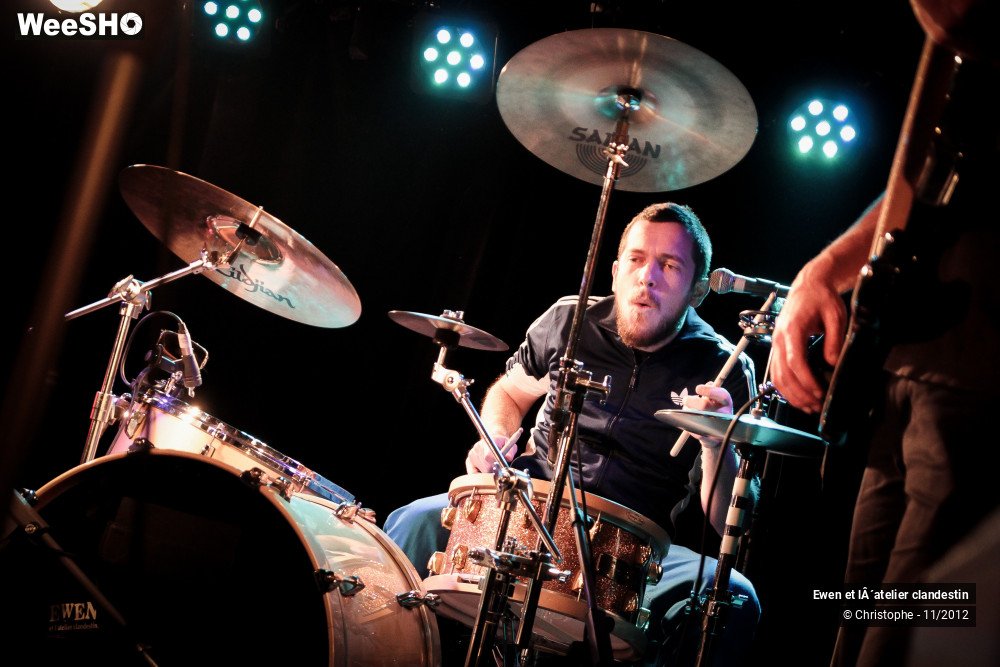 5/45 photos du spectacle Ewen et l'atelier clandestin