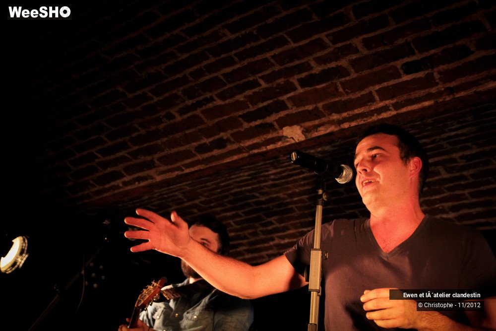 10/45 photos du spectacle Ewen et l'atelier clandestin