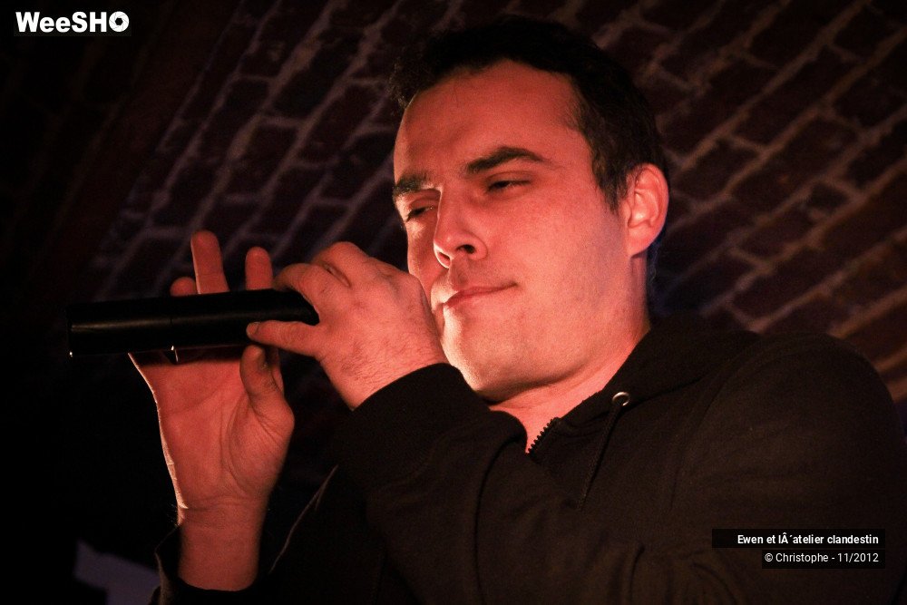 14/45 photos du spectacle Ewen et l'atelier clandestin