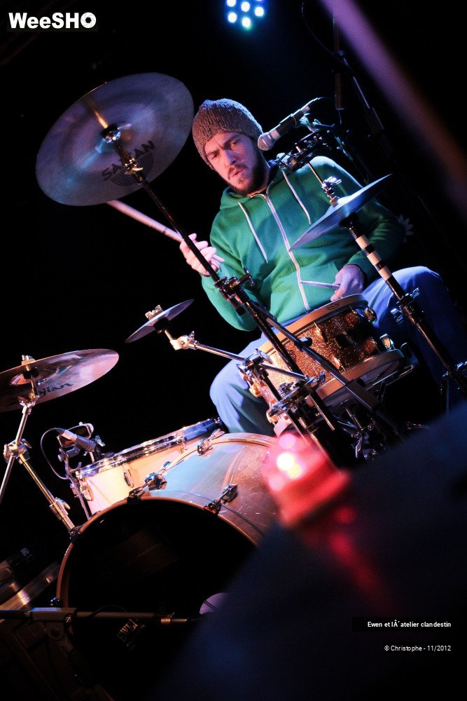 44/45 photos du spectacle Ewen et l'atelier clandestin