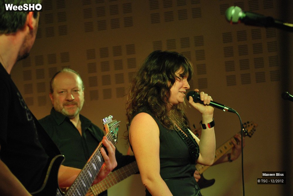 13/23 photos du spectacle Maxeen Bliss