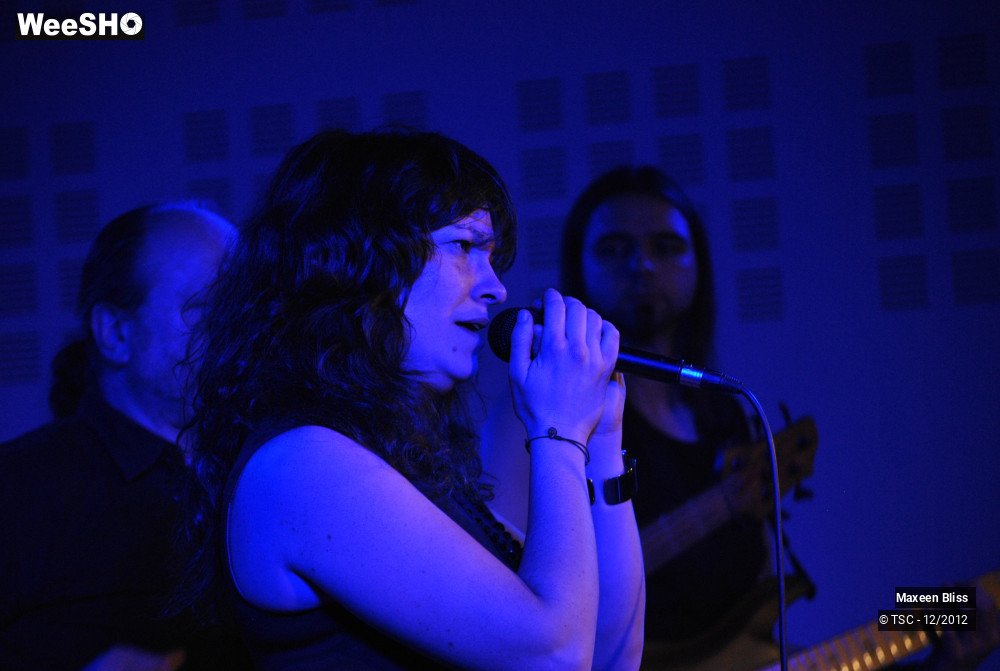 14/23 photos du spectacle Maxeen Bliss