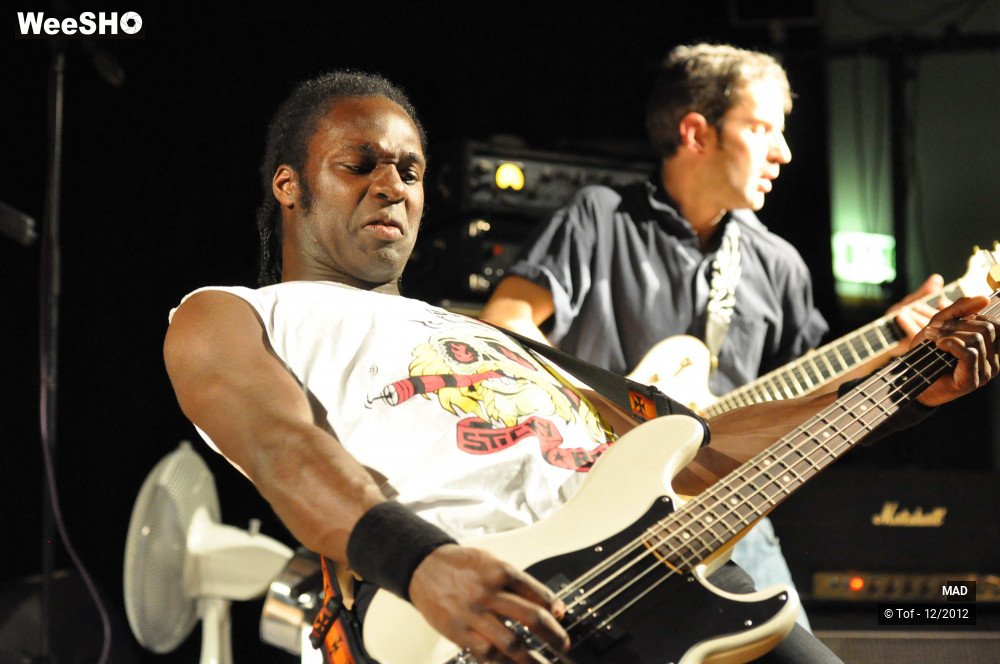 2/38 photos du spectacle MAD  