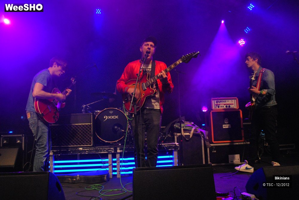 10/18 photos du spectacle Bikinians