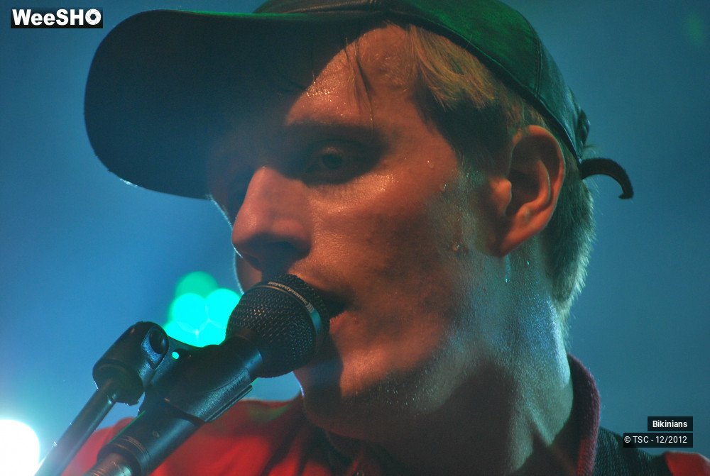 18/18 photos du spectacle Bikinians