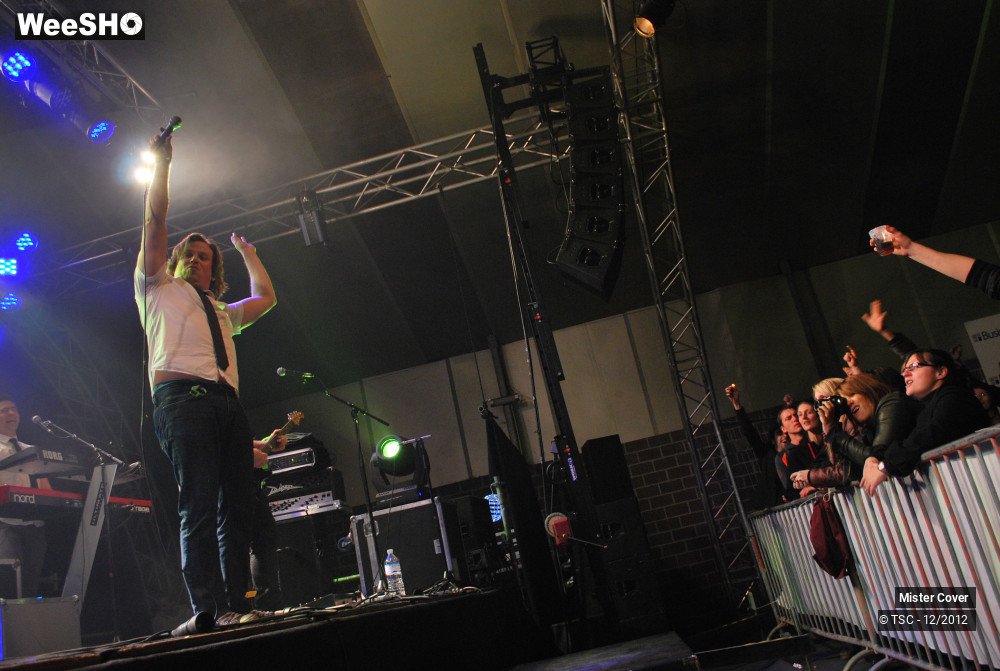 12/24 photos du spectacle Mister Cover