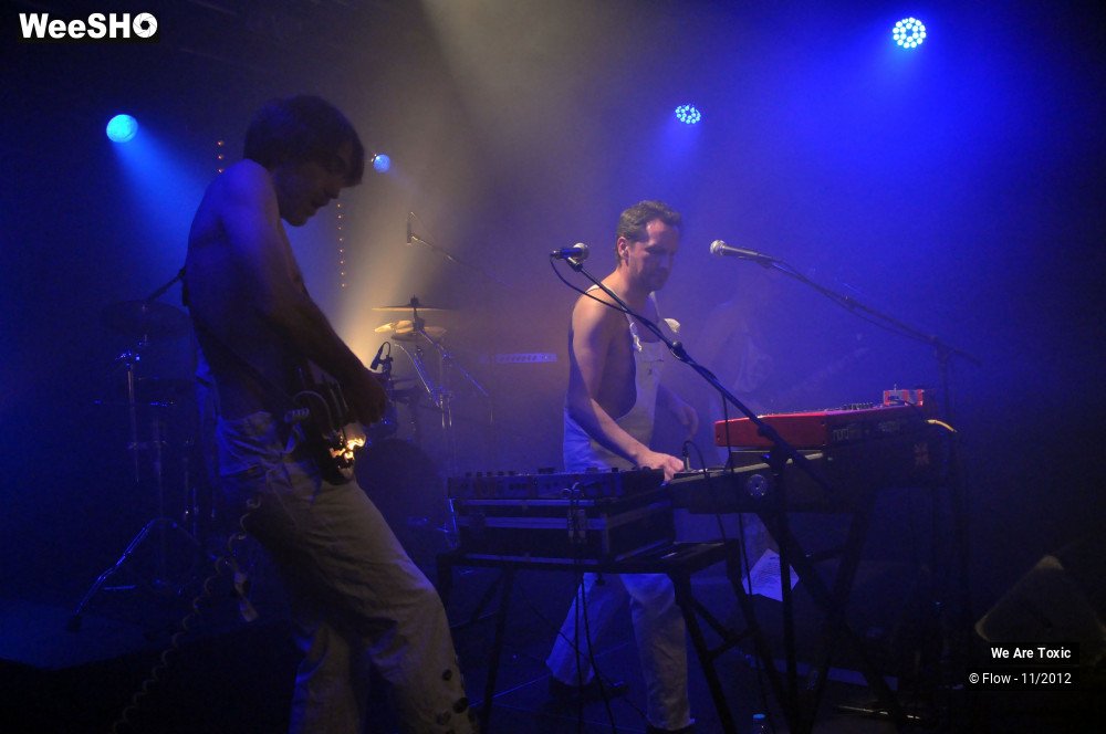 9/38 photos du spectacle We are Toxic