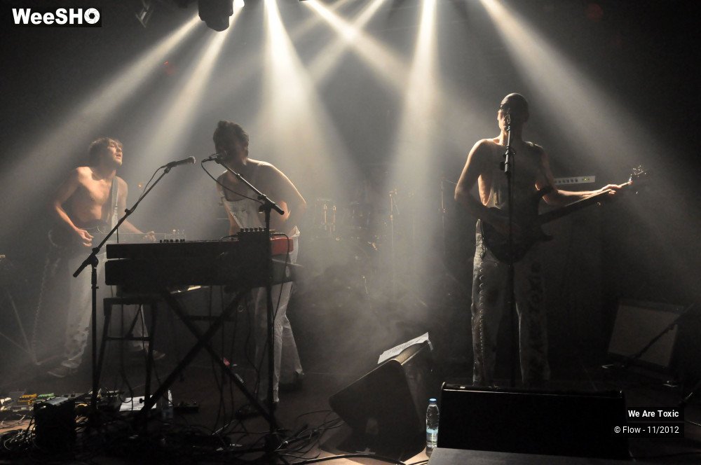 15/38 photos du spectacle We are Toxic