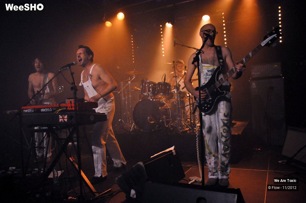 20/38 photos du spectacle We are Toxic