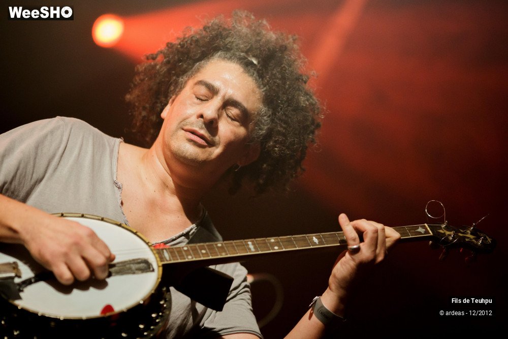 5/32 photos du spectacle Les fils de Teuhpu