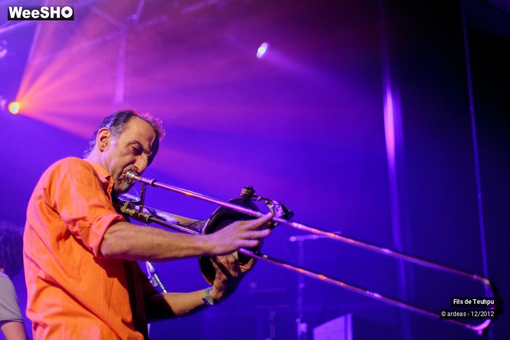 6/32 photos du spectacle Les fils de Teuhpu