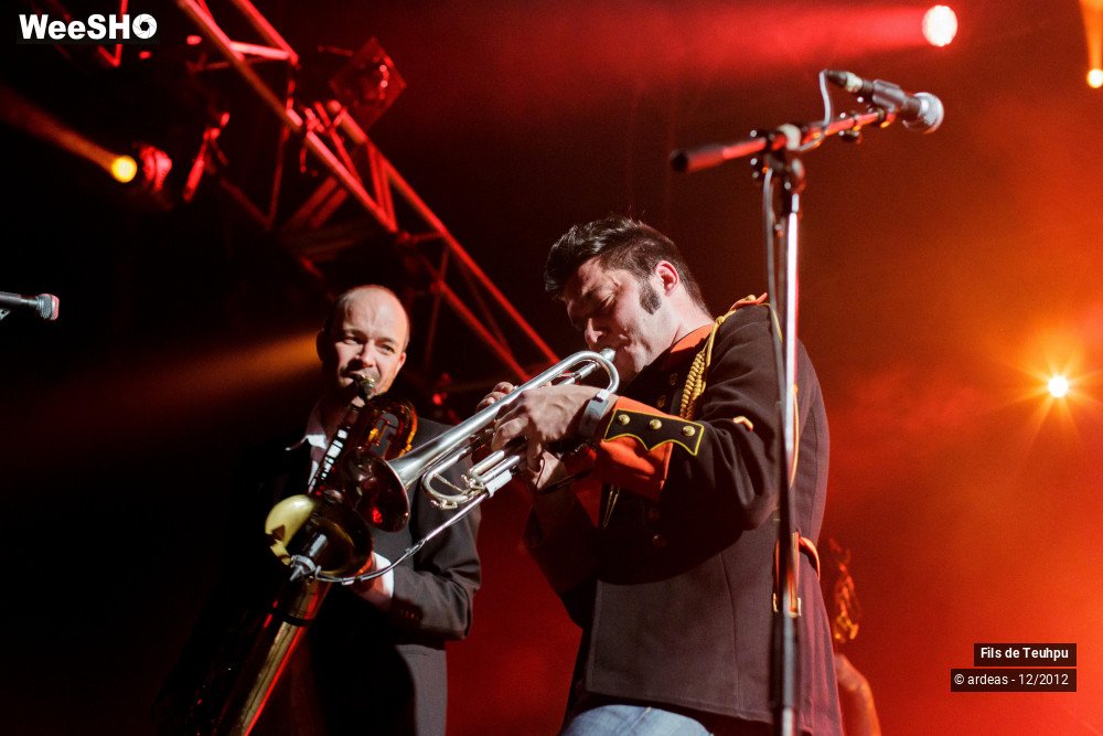 13/32 photos du spectacle Les fils de Teuhpu