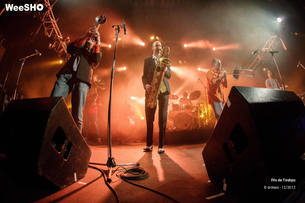 15/32 photos du spectacle Les fils de Teuhpu