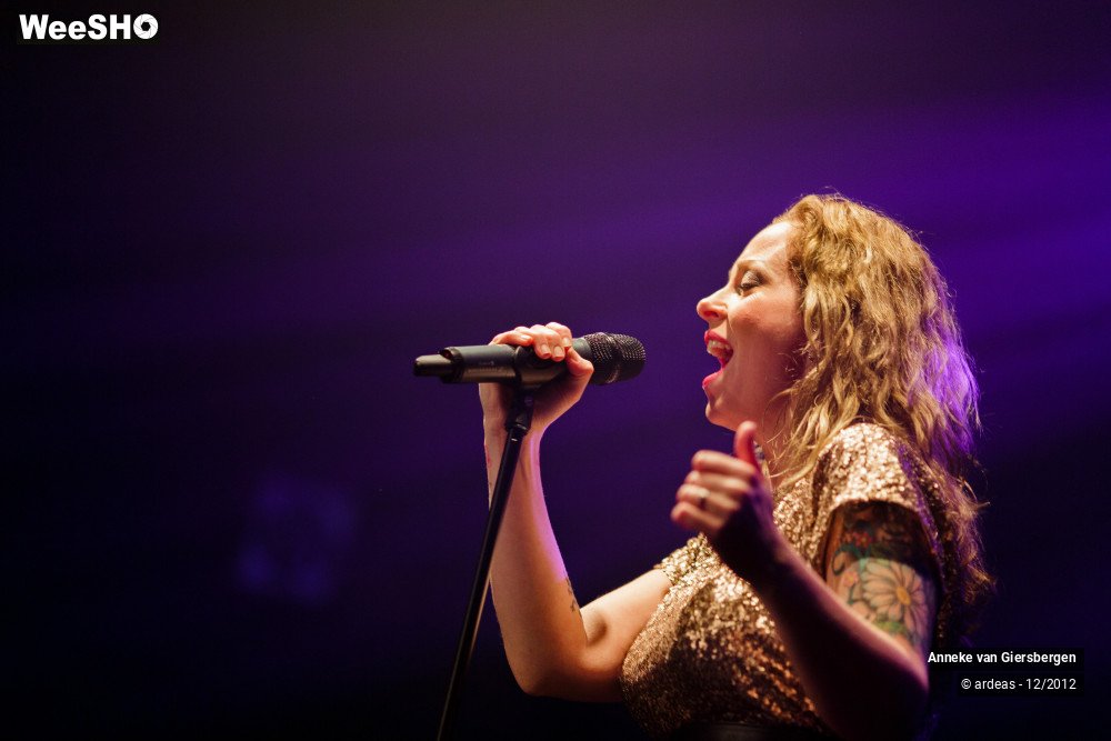 8/40 photos du spectacle Anneke van Giersbergen 