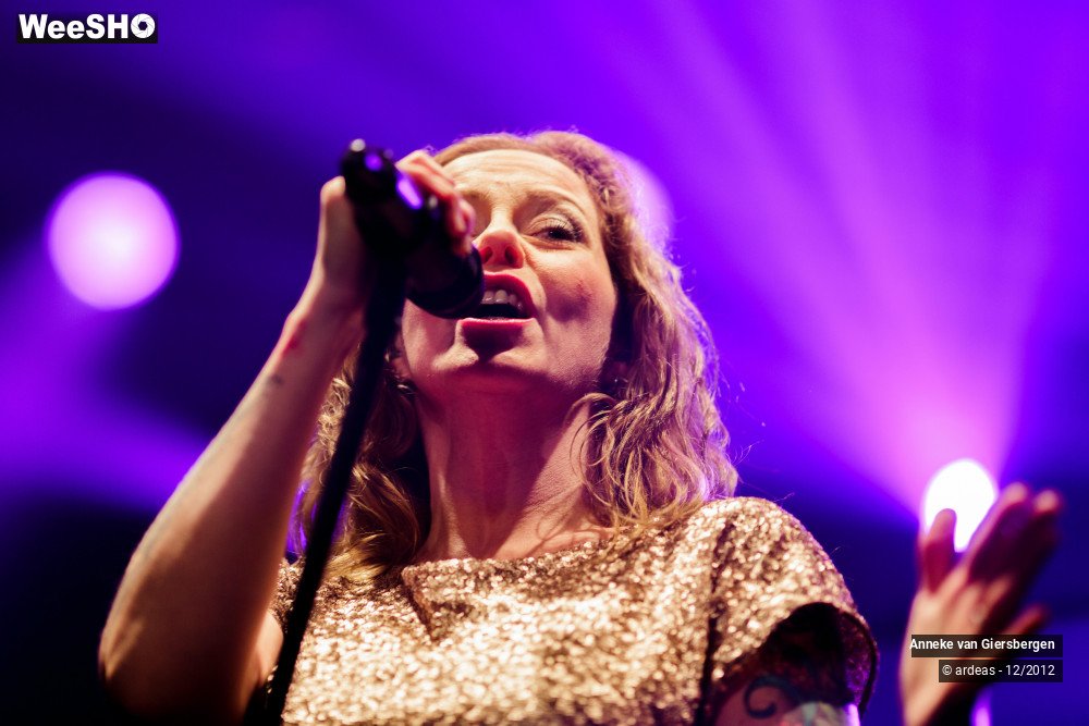 9/40 photos du spectacle Anneke van Giersbergen 