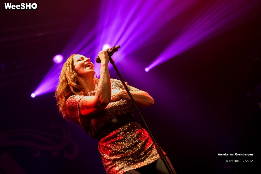 14/40 photos du spectacle Anneke van Giersbergen 