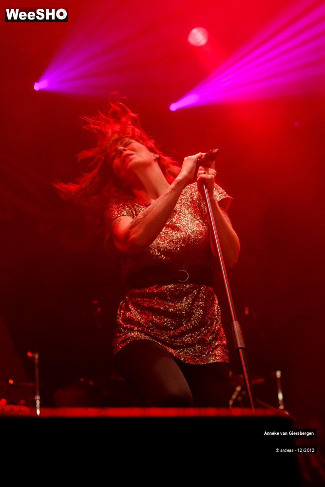 17/40 photos du spectacle Anneke van Giersbergen 