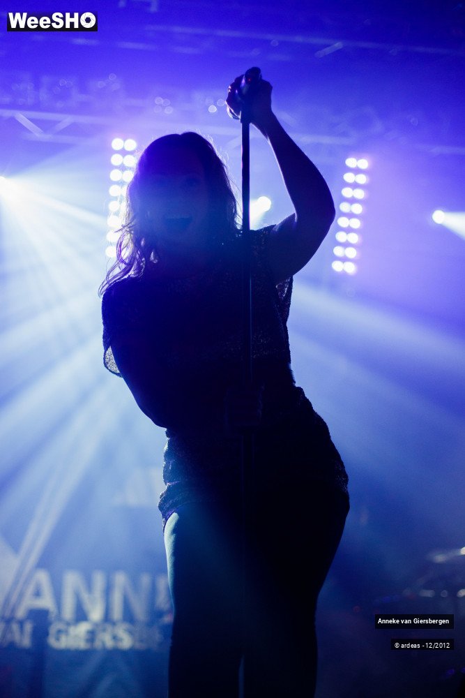 26/40 photos du spectacle Anneke van Giersbergen 