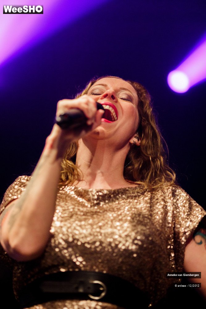 31/40 photos du spectacle Anneke van Giersbergen 