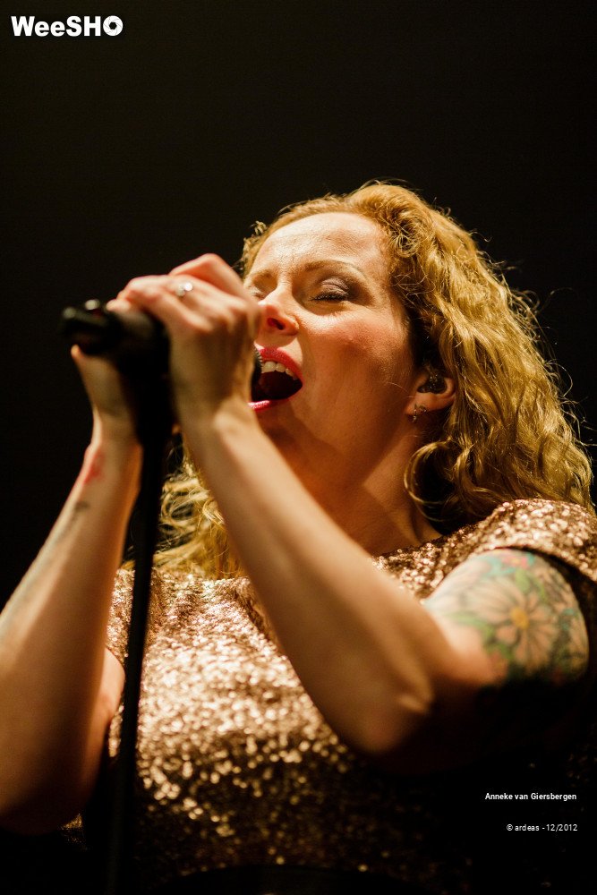 34/40 photos du spectacle Anneke van Giersbergen 