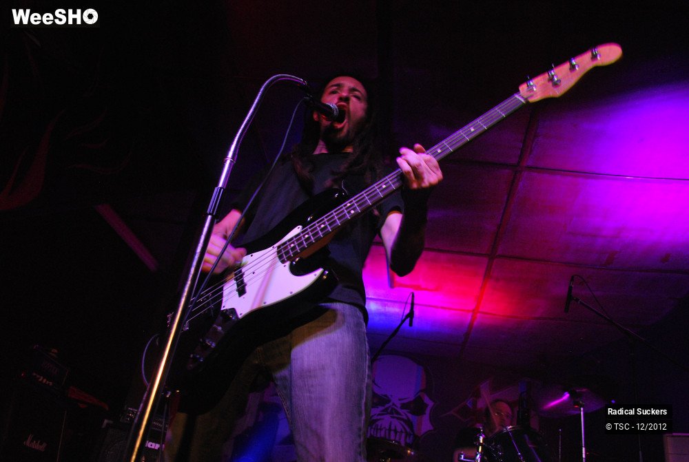 8/13 photos du spectacle Radical suckers