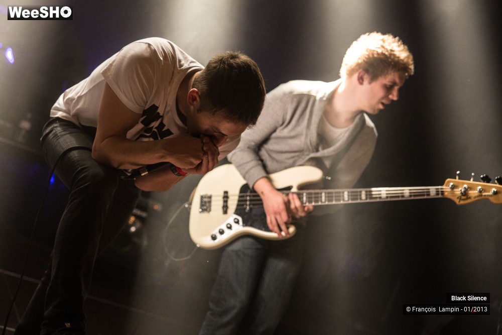 17/27 photos du spectacle Black Silence