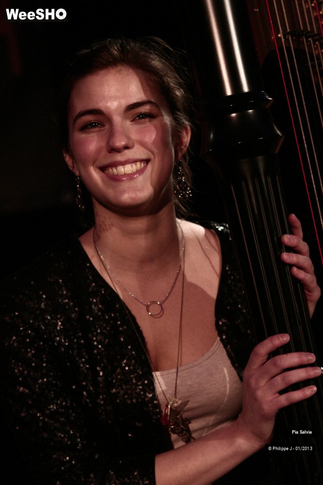 18/20 photos du spectacle Pia Salvia
