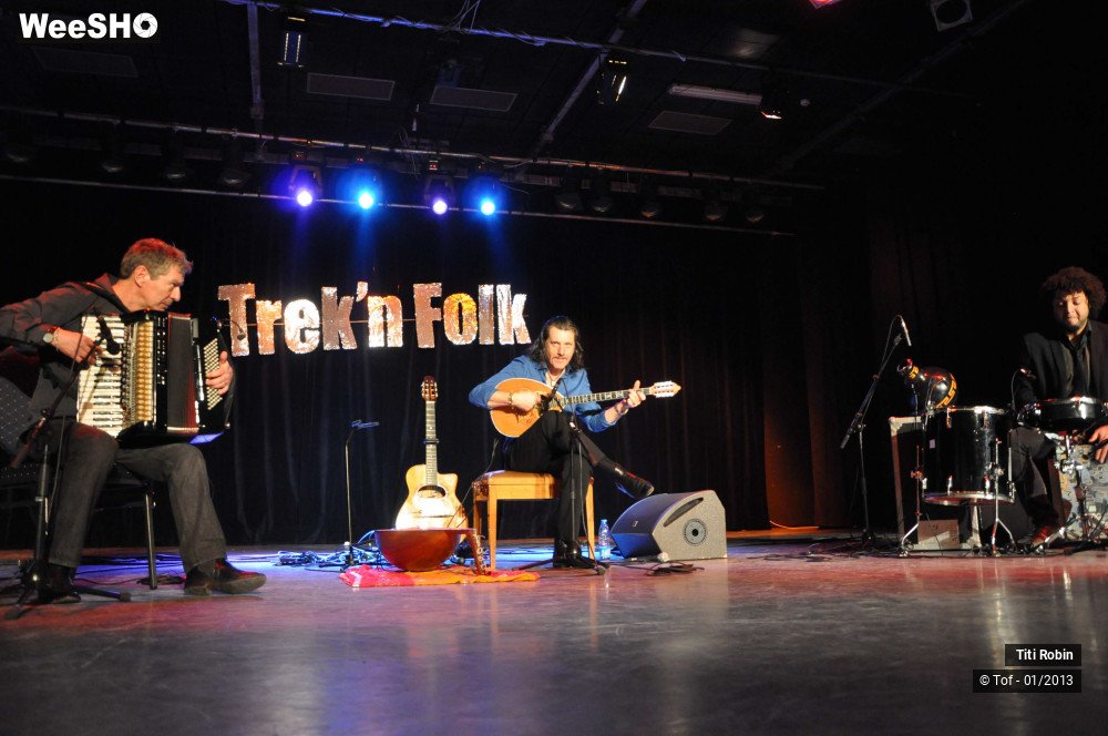 7/40 photos du spectacle Titi Robin