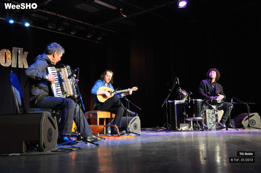 20/40 photos du spectacle Titi Robin