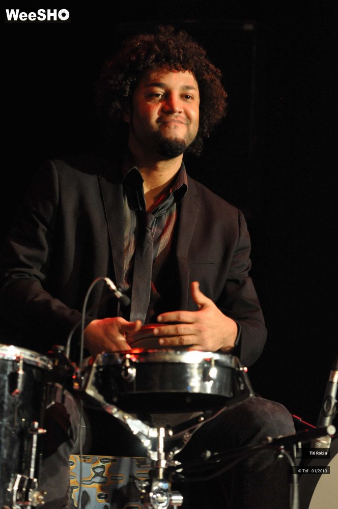 28/40 photos du spectacle Titi Robin