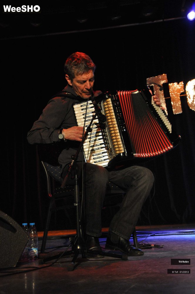 36/40 photos du spectacle Titi Robin